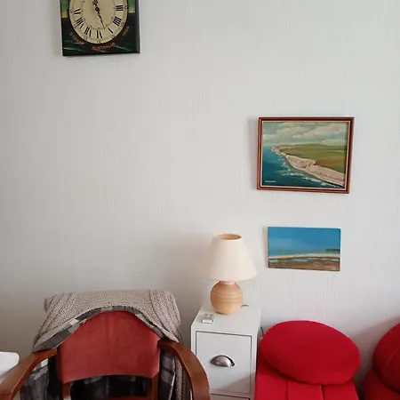 La Maison Rouge Apartment *